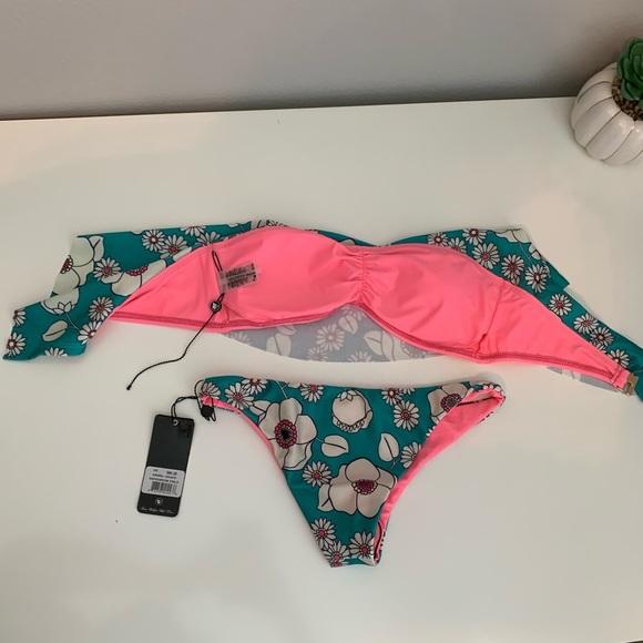 Wildfox Emerald‎ Sixties Floral Flutter Bikini Set - Picture 5 of 6